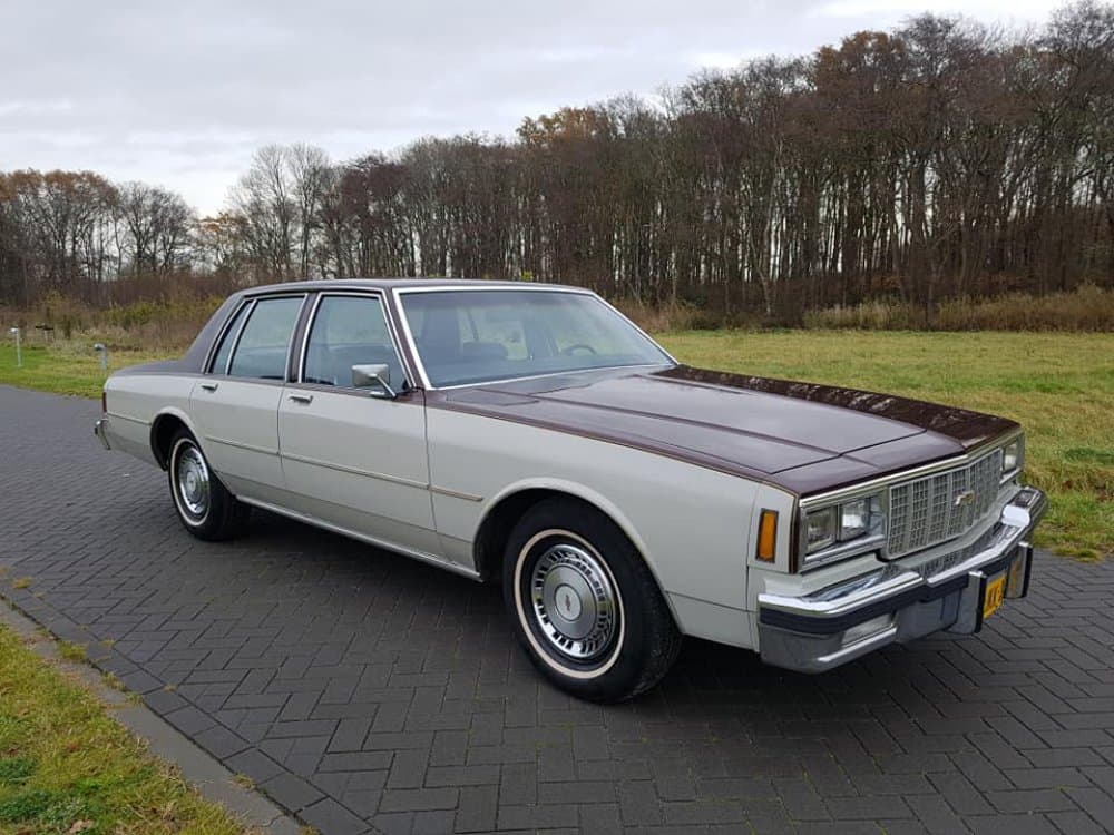 🏁 Declasse Impaler '80 Donk ➡️ Chevrolet Impala de 1980 en la vida real