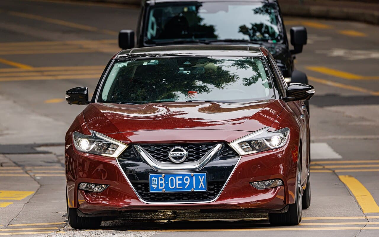 🚗 Karin Intruder ➡️ Nissan Maxima en la vida real